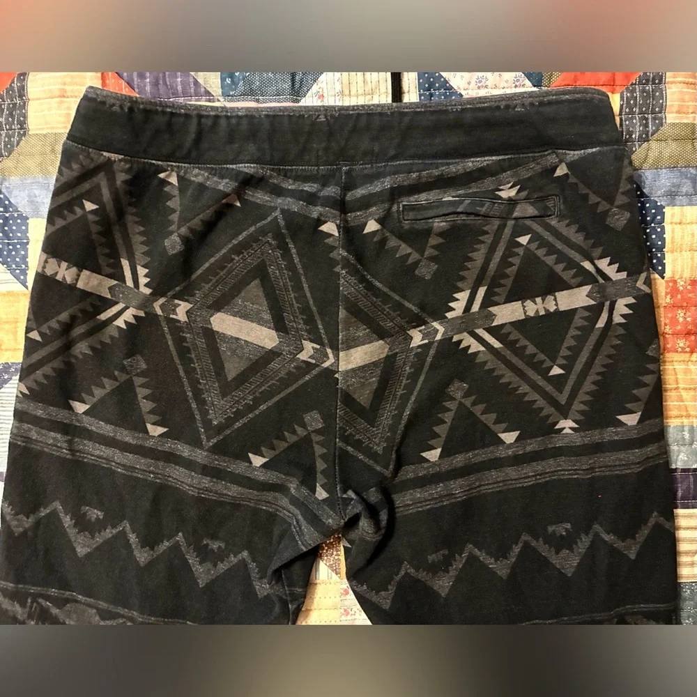 POLO RALPH LAUREN SOUTHWESTERN PATTERNED SWEATPANTS- SIZE LARGE